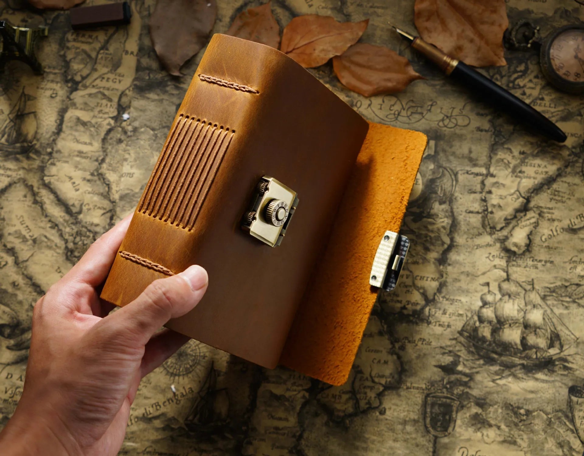 Retro Notepad Loose-leaf Diary Hand Account Book Password Lock Brown Stationery Gift Men and Women Handmade Cowhide Notebook