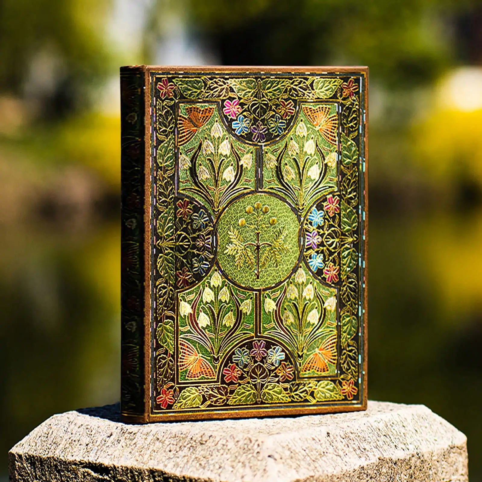 256-Page Vintage Floral Journal - Gold Foil Hardcover Diary with Bookmark, Butterfly Colored Pages, Luxury Travel Notebook&Gift