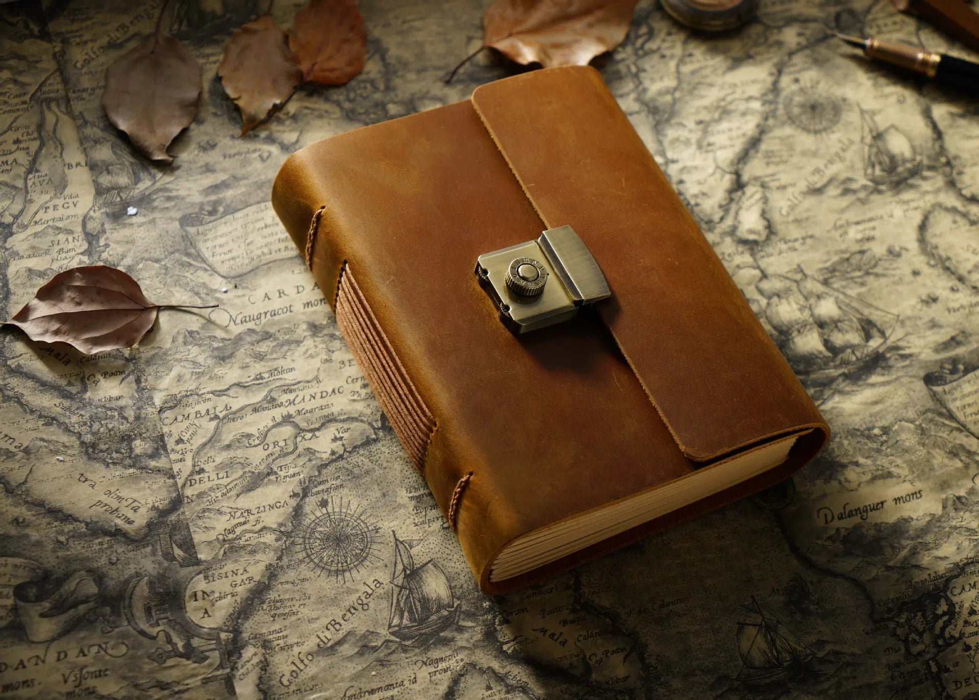 Retro Notepad Loose-leaf Diary Hand Account Book Password Lock Brown Stationery Gift Men and Women Handmade Cowhide Notebook