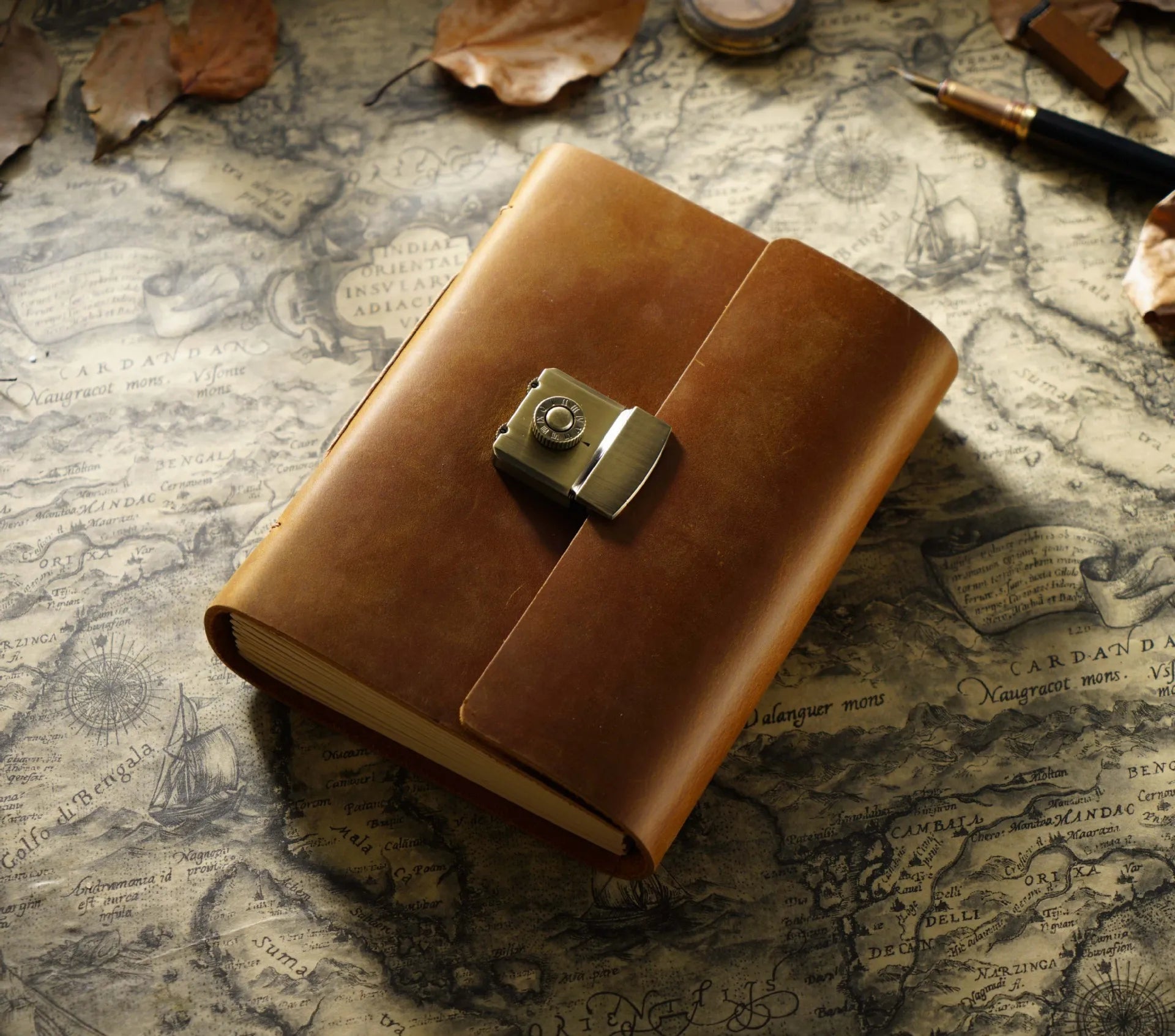 Retro Notepad Loose-leaf Diary Hand Account Book Password Lock Brown Stationery Gift Men and Women Handmade Cowhide Notebook