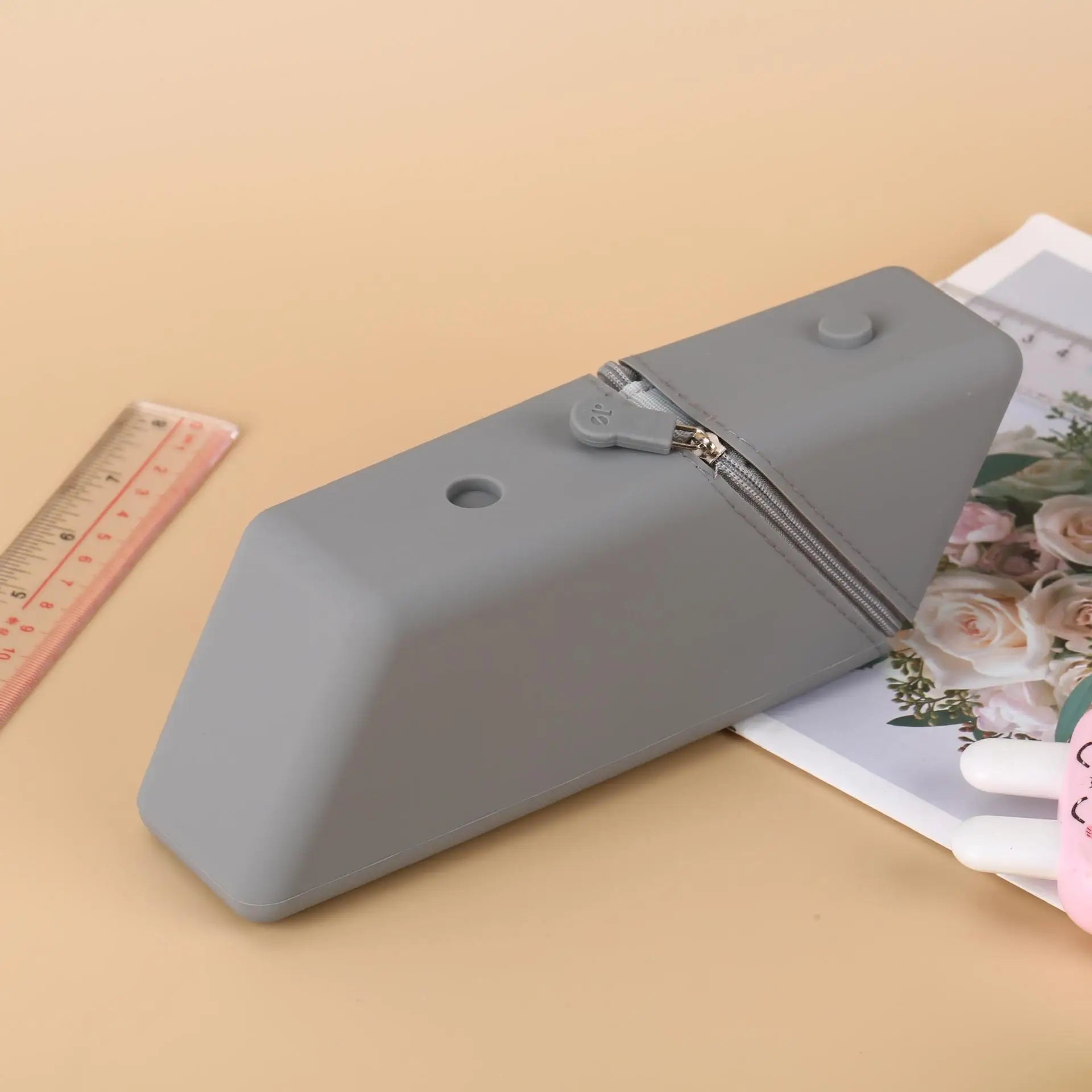 1pcs Silicone pencil case large capacity student pencil case gradient rectangular stationery organizer pencil case